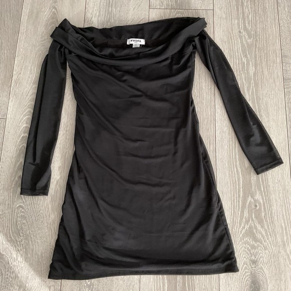 RSQ Dresses & Skirts - RSQ off the shoulder mesh dress
